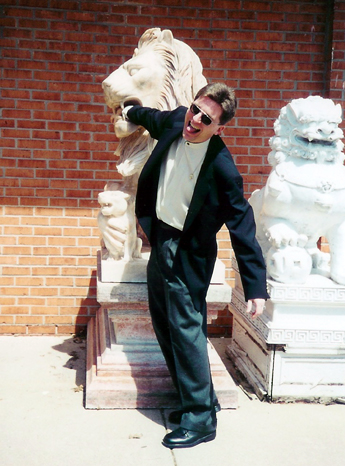 Kevin getting bitten by Hunan lion